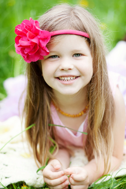 cute little girl outdoors - Foto, Imagem