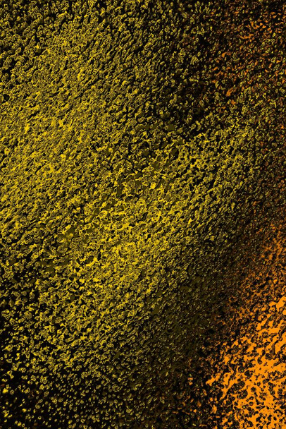 Pared gruesa de color amarillo carmesí y negro, fondo texturizado - Foto, imagen