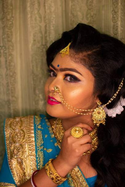 egy indiai lány a recepción party smink - Fotó, kép