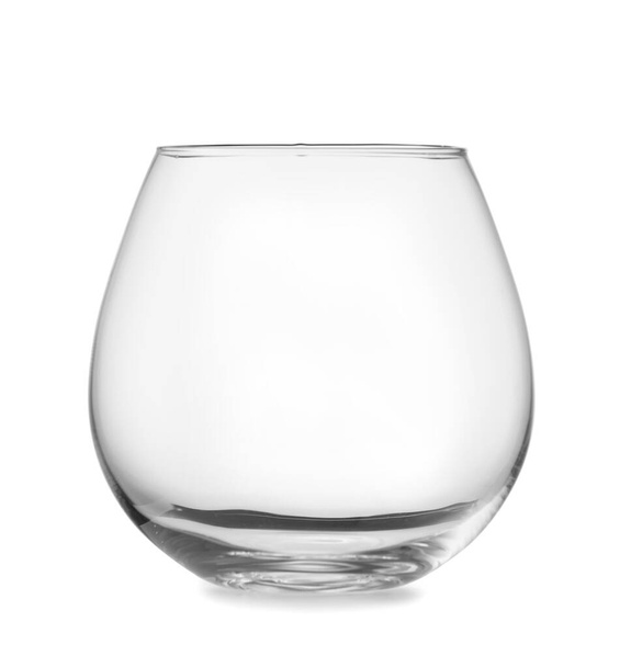 vidrio vacío sobre fondo blanco - Foto, imagen