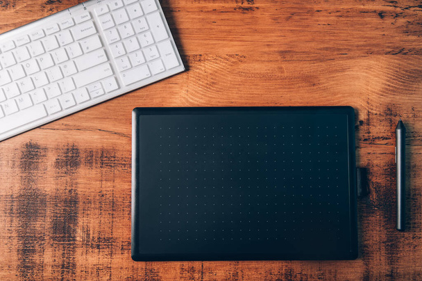 Laptop a grafická tableta s perem stylus - Fotografie, Obrázek