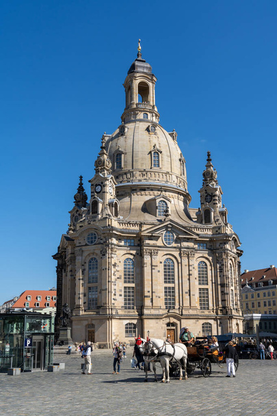 Dresden, Saxony / Germany - 3 September 2020: horse and carriage in front of the Frauenkirche Church in downtown Dresden - Foto, Imagen