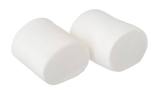 Marshmallow geïsoleerd op witte achtergrond met knippad en volle velddiepte - Foto, afbeelding