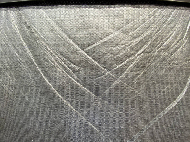 一晩食品銀製の布は、折り畳み式の線で覆われています。 - 写真・画像