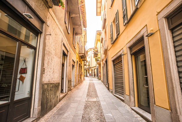 Bellagio. Lake Como. Italy - July 21, 2019: Amazing Old Narrow Street in Bellagio with Shops. Italy. Europe.  - Valokuva, kuva