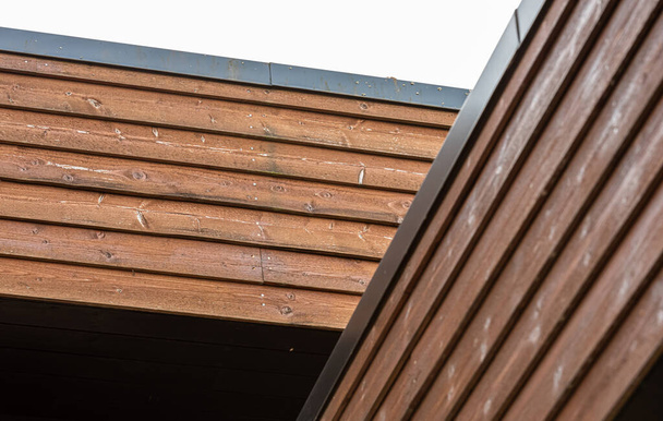 Детали деревянных досок на крыше. - Фото, изображение