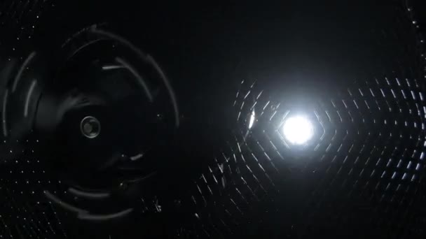 Propeller eines Ventilators starten vor dem Licht - Filmmaterial, Video
