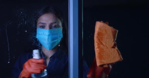 Woman cleaning her window - Filmmaterial, Video