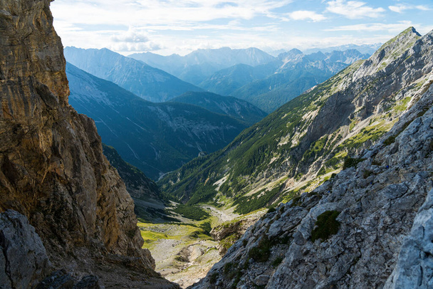 vue panoramique sur la montagne depuis les montagnes karwendel, bavière, allemagne - Photo, image