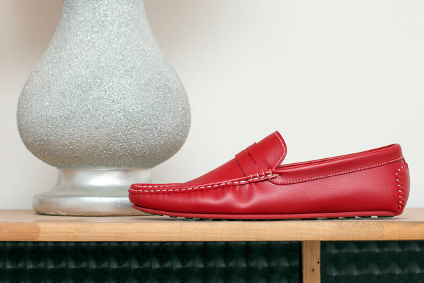 Piros férfi cipő divat  - Fotó, kép