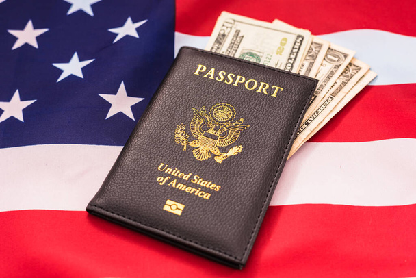 Yeni Amerikan pasaportu için para lazım.. - Fotoğraf, Görsel