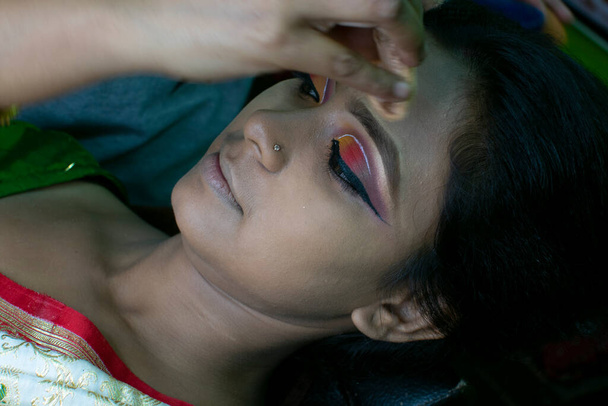 egy indiai nő menyasszonyi smink - Fotó, kép