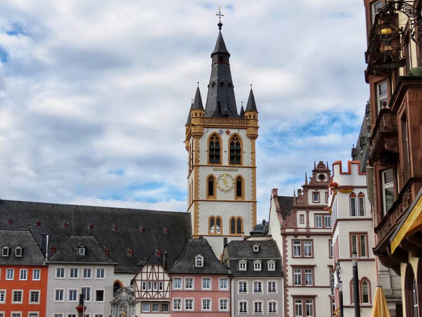 Trier 'deki St. Gangolf Kilisesi - Fotoğraf, Görsel