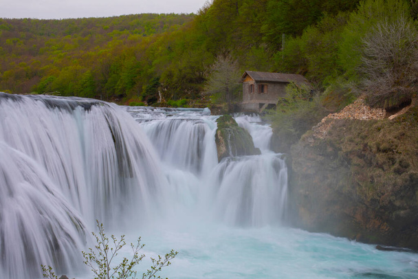 ボスニアのUna川の滝Strbacki Buk - 写真・画像