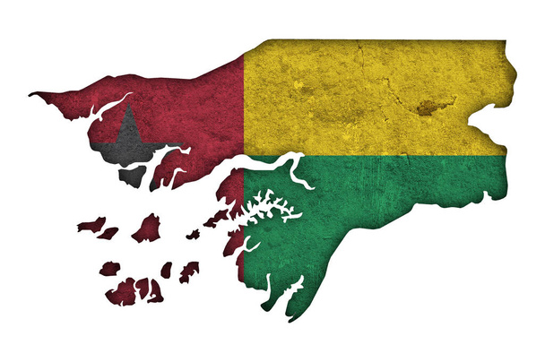 Karte und Flagge von Guinea-Bissau auf verwittertem Beton - Foto, Bild