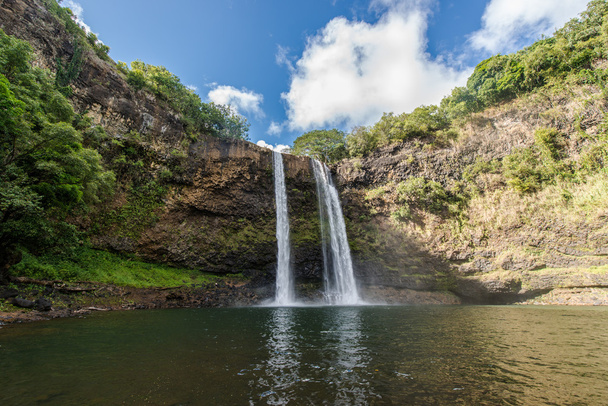 ワイルア滝ハワイの滝 - 写真・画像