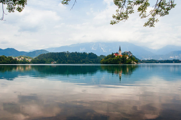 Stunning Lake Bled in Slovenia - Fotoğraf, Görsel