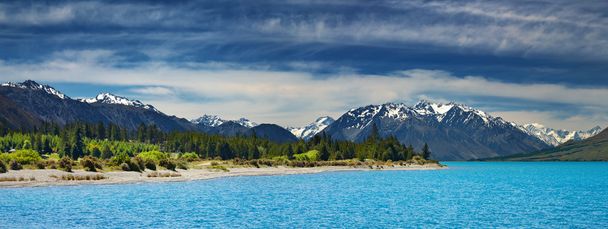 オハウ湖、ニュージーランド - 写真・画像