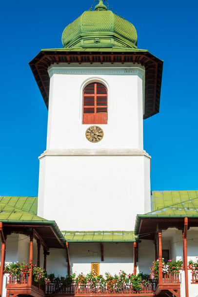 アガピア正教会への入り口から塔,ネーム,ルーマニア - 写真・画像