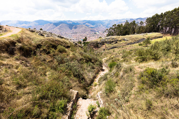 Pozůstatky incké pevnosti Saqsaywaman mimo Peru Cusco - Fotografie, Obrázek