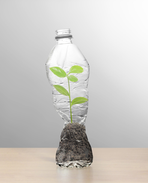 polykarbonátových plastových lahví minerální recyklace - Fotografie, Obrázek