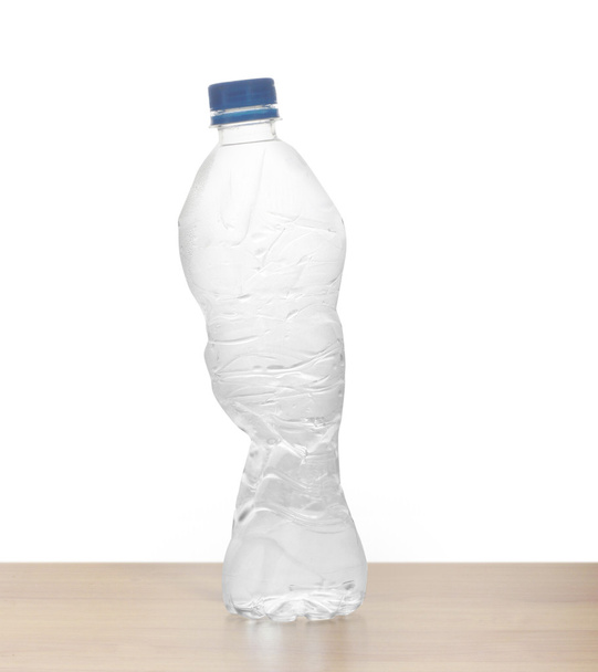 polycarbonaat plastic flessen van minerale recycling - Foto, afbeelding