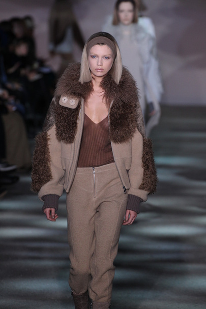 Model walks runway at Marc Jacobs - Фото, зображення