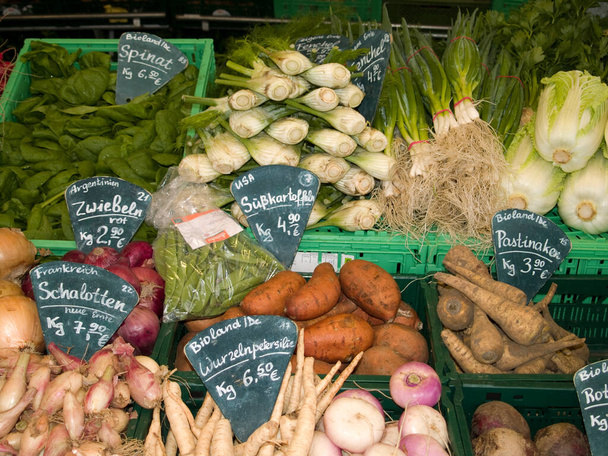 gyümölcsös és zöldséges piac - Fotó, kép