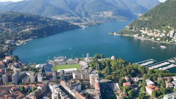 Widok z lotu ptaka na jezioro Como - Materiał filmowy, wideo