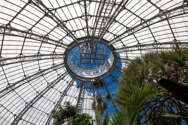 cúpula transparente
 - Foto, Imagem