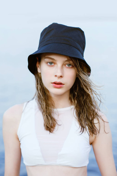 portrait of young model girl in nature - Fotografie, Obrázek