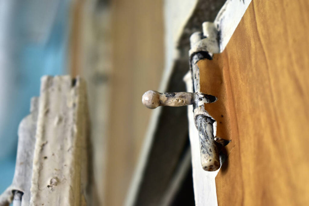chiavistello sulla porta dell'armadio - Foto, immagini