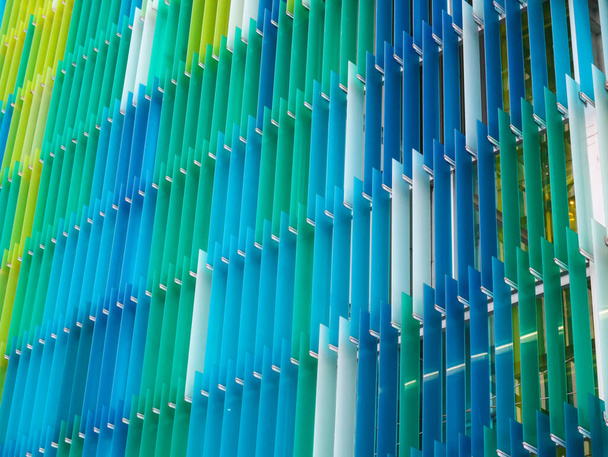 arkusz akrylowy z tworzywa sztucznego poziom wnętrza kilka biały i kolor żółty niebieski aqua kolorowy wzór koncepcji projektu - Zdjęcie, obraz