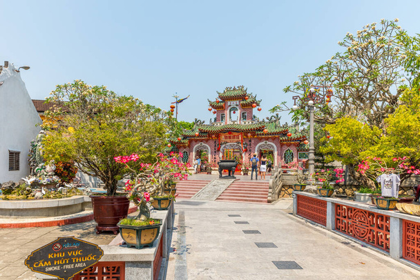 Hoi An / Vietnam - March 06 2019: Phuc Kien (Fujian) Assembly Hall. created as a place in which residents from Fujian in China could meet up and socialise while living or visiting Hoi An. - Zdjęcie, obraz