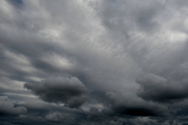 viharfelhők a vihar felett - Fotó, kép