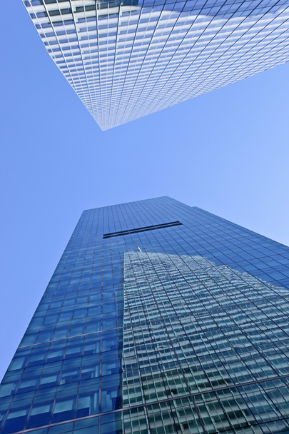 edifícios de escritórios de vários andares em uma cidade grande
 - Foto, Imagem