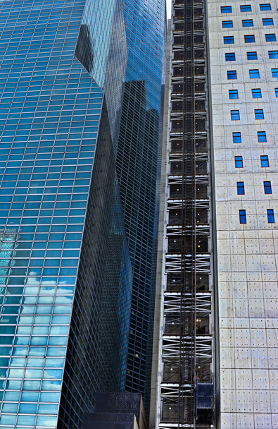 αλυσίδες κτίρια σε μια μεγάλη πόλη - Φωτογραφία, εικόνα