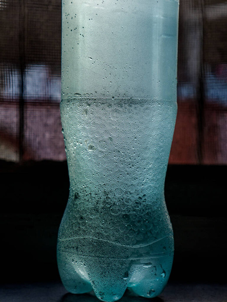 21 márc 2019 Aqua szín hűtött fagyasztott szénsavas ásványvíz stúdió lövés Lok Gram Kalyan Maharashtra India - Fotó, kép
