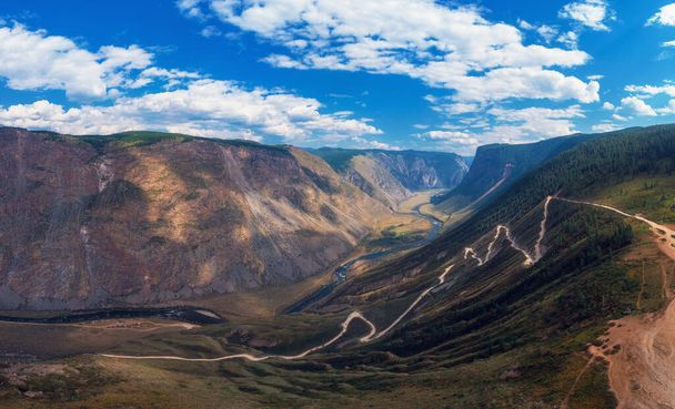 ορεινό πέρασμα Altai - Φωτογραφία, εικόνα