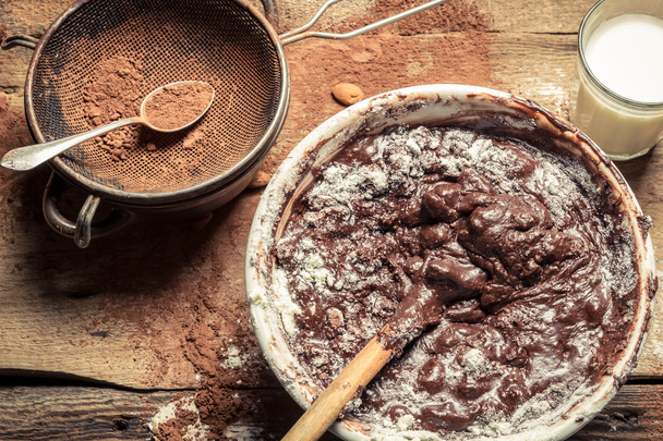 Cocoa as a component of homemade chocolate - Φωτογραφία, εικόνα
