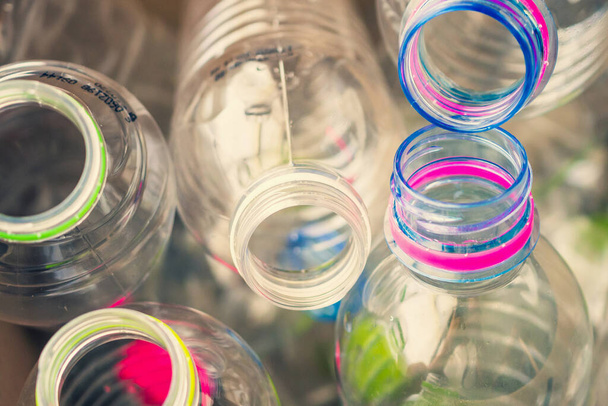 plastic flessen recycling achtergrond concept - Foto, afbeelding