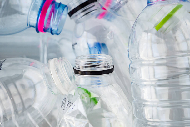plastic flessen recycling achtergrond concept - Foto, afbeelding