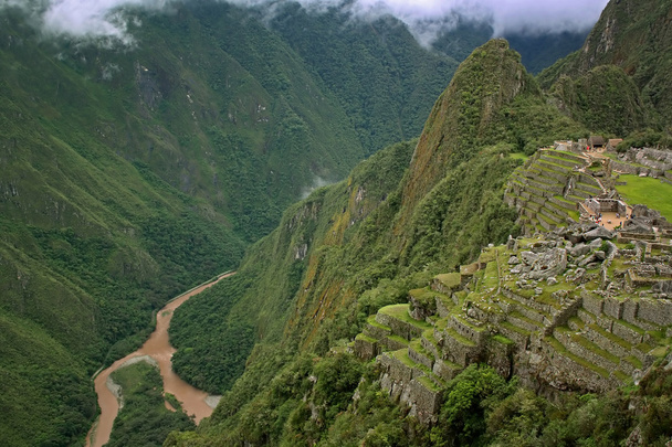 Vista da Cidade Inca Perdida de Machu Picchu perto de Cusco, Peru
 - Foto, Imagem