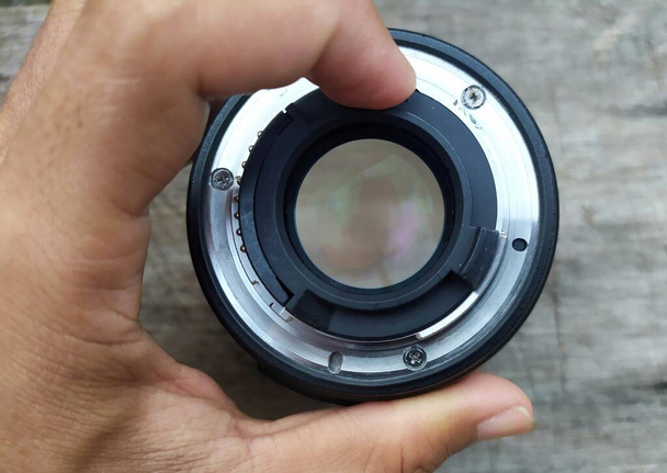 Obiettivo della fotocamera - Pulizia dell'obiettivo della fotocamera, Vedere lo stampo sull'obiettivo della fotocamera - Foto, immagini
