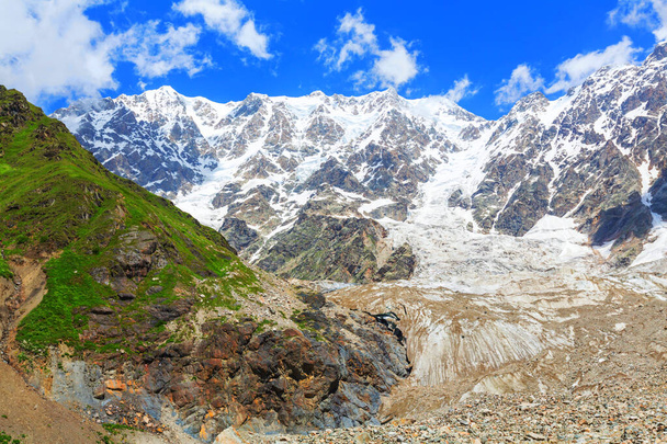 Beautiful mountain landscape of Svaneti, Georgia. - Foto, Imagen