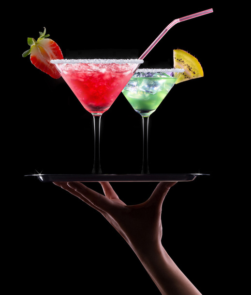 ensemble cocktail alcool sur un noir
 - Photo, image