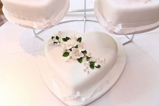 amor corazón temática tortas de boda - Foto, imagen