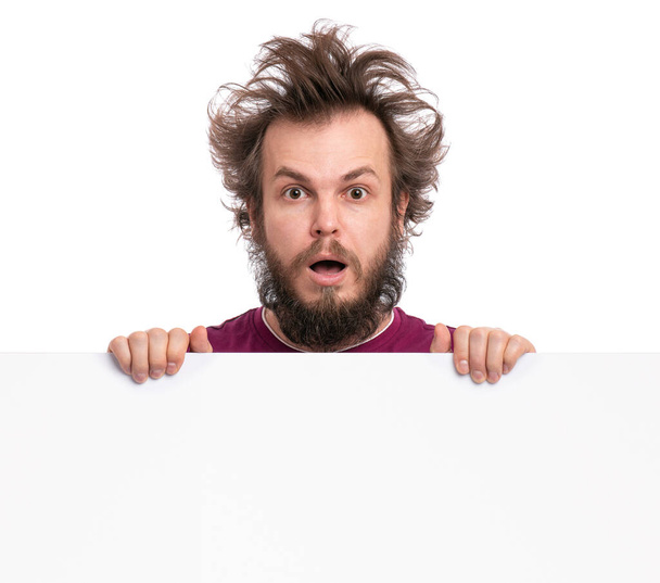 Homem louco com tabuleta em branco - Foto, Imagem