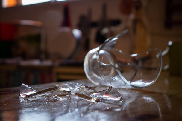 broken glass in the kitchen close-up - Fotó, kép