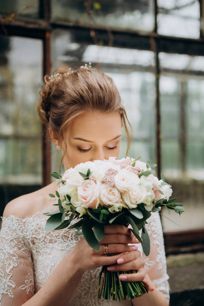 beautiful bride smell the flowers dress wedding event elegance caucasian girl - Valokuva, kuva